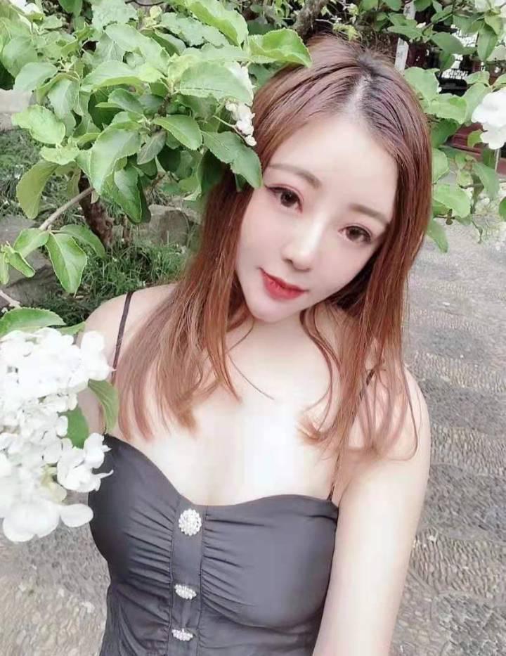 年纪不大，才下水的