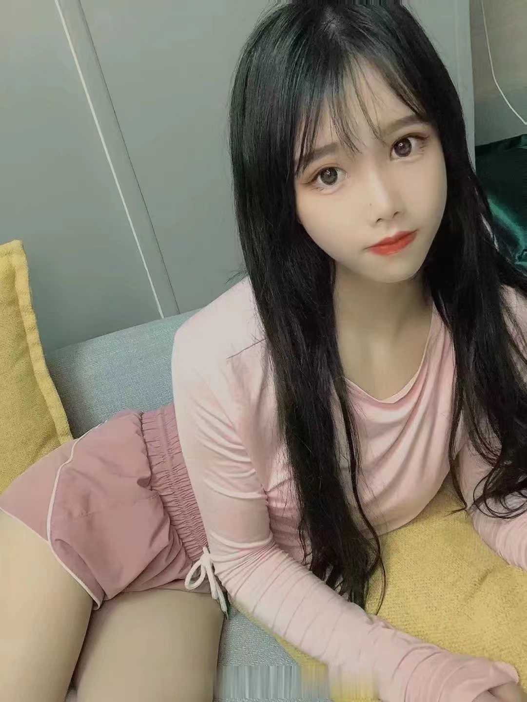 性感丰满的小姐姐汁多服务好